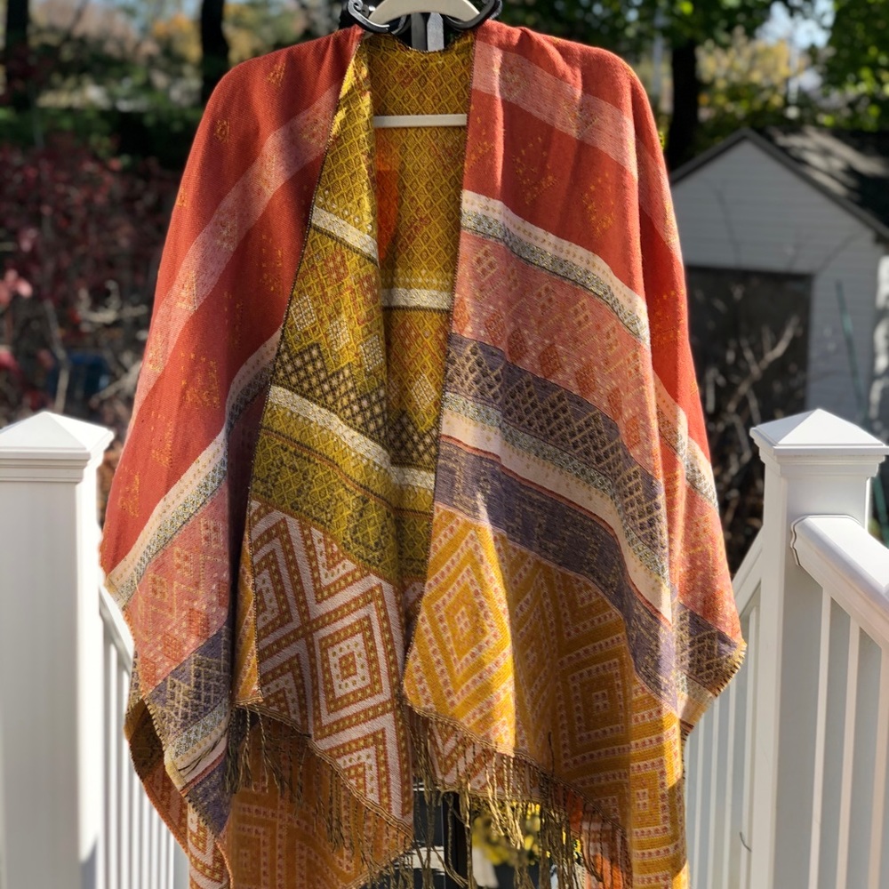 Francescas Collection Knit Shawl - Picture 3 of 10